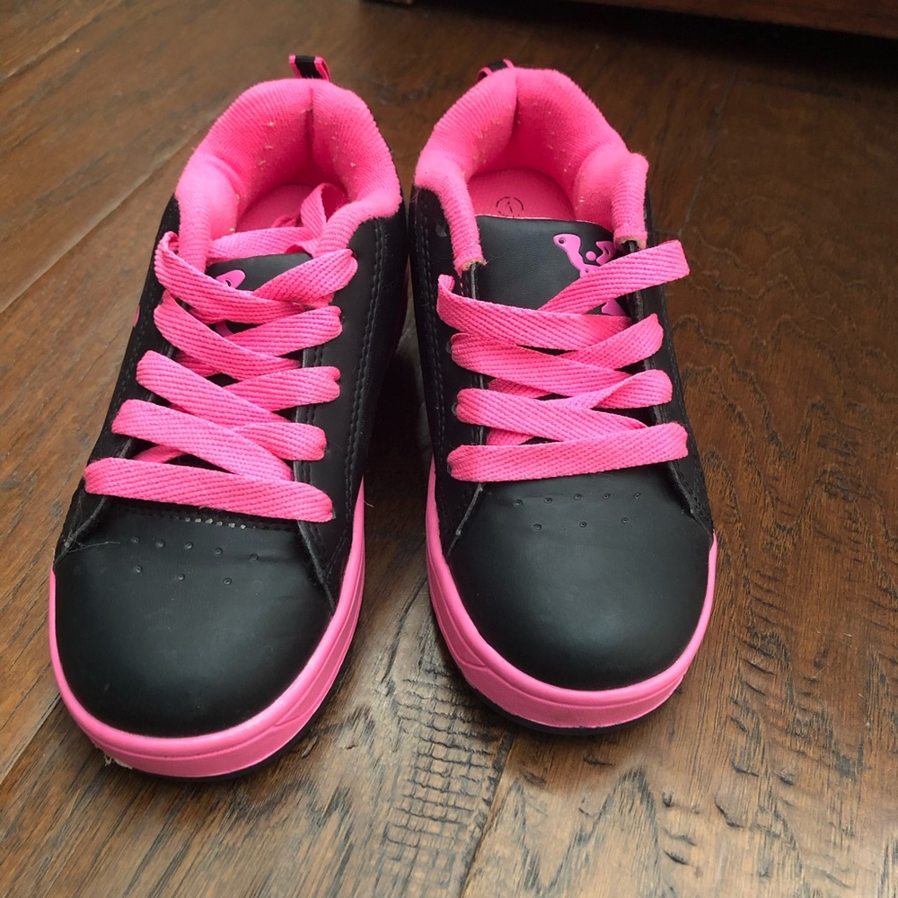 Side walk sports roller shoes